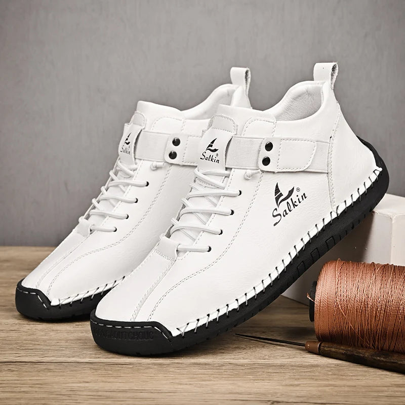 Neue 2025 handgefertigte Leder-Casual-Herrenschuhe Design Sneakers Männer atmungsaktive Lederschuhe Herren Stiefeletten für draußen