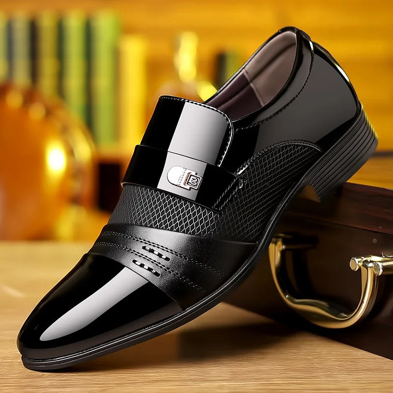 Edle Kunstleder Oxford Schuhe Herren Luxus Lack Hochzeitsschuhe Spitz zulaufende Business Schuhe für Herren Klassische Lederschuhe Große Größen 38-48
