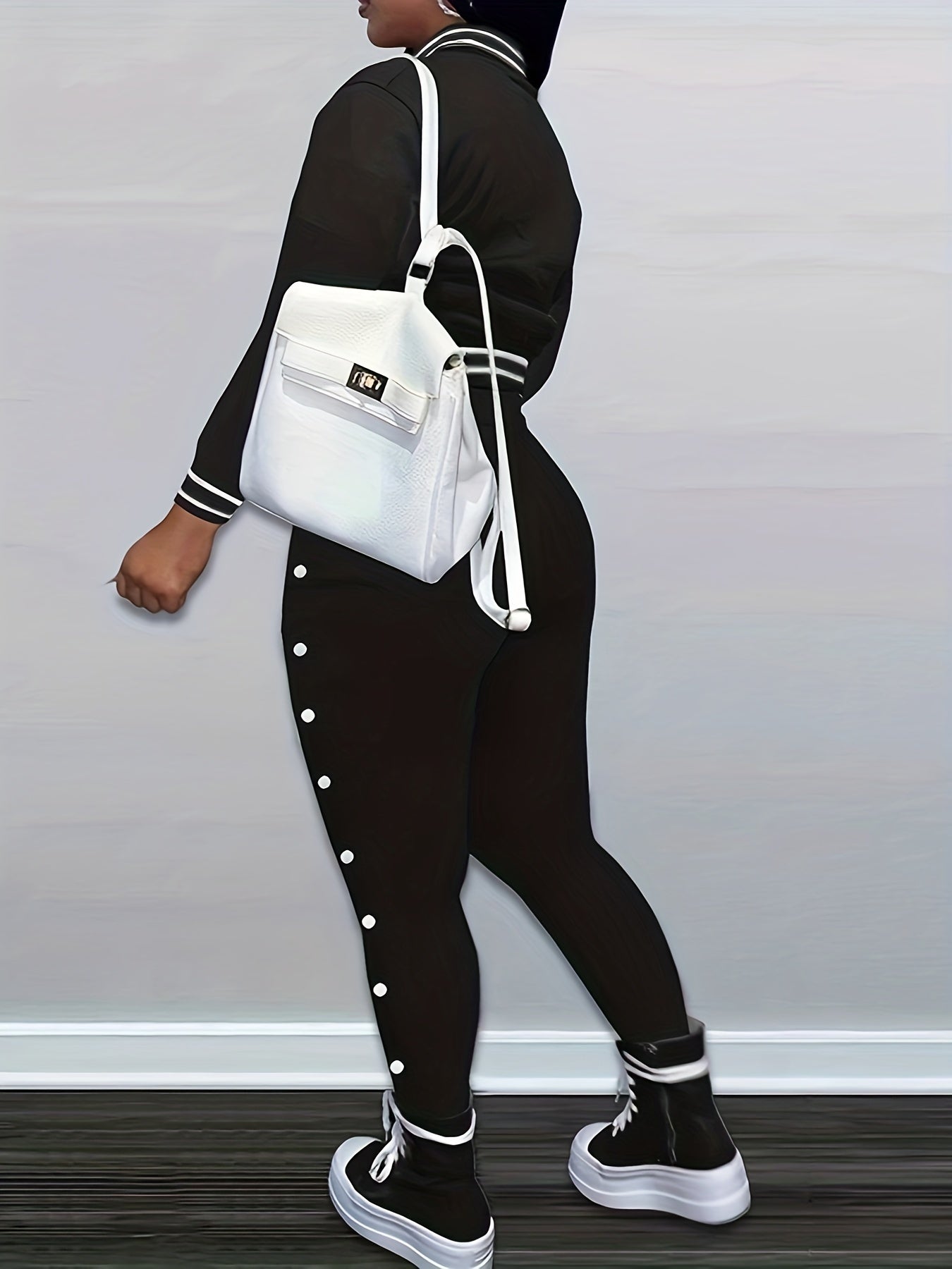 Damen-Set aus roter Jacke und Hose - Lässiges Polyester mit Buchstaben-„B“-Aufnähern, Knopfverschluss und gestreiften Akzenten