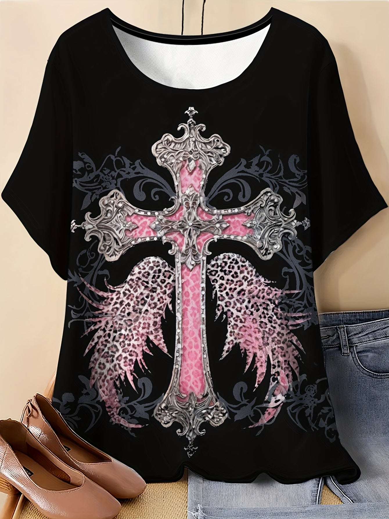 Großgröße, Damen T-Shirt mit Leopardenmuster, Kreuz- und Engelsflügel-Grafik - Dehnbares, atmungsaktives Freizeitoberteil, rosa/schwarzes Design, maschinenwaschbar
