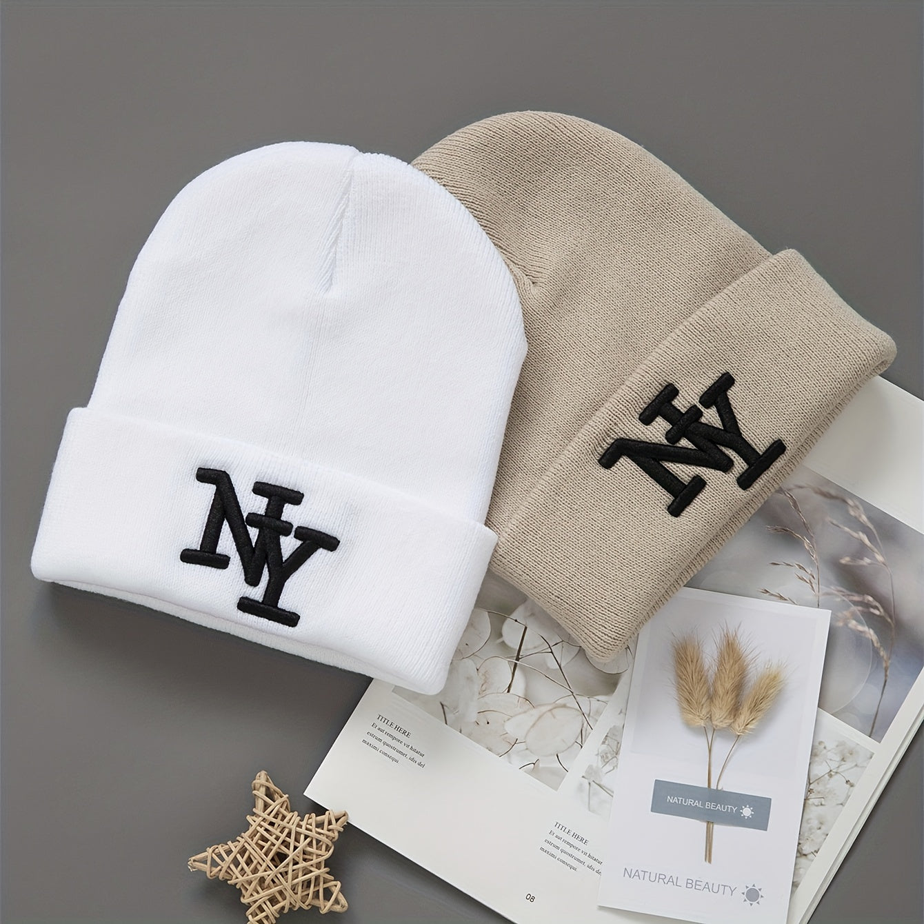 2er-Pack Unisex Wintermützen, einfarbig gestrickte Polyester-Outdoor, handwaschbar, modisch für den täglichen Gebrauch für Männer und Frauen