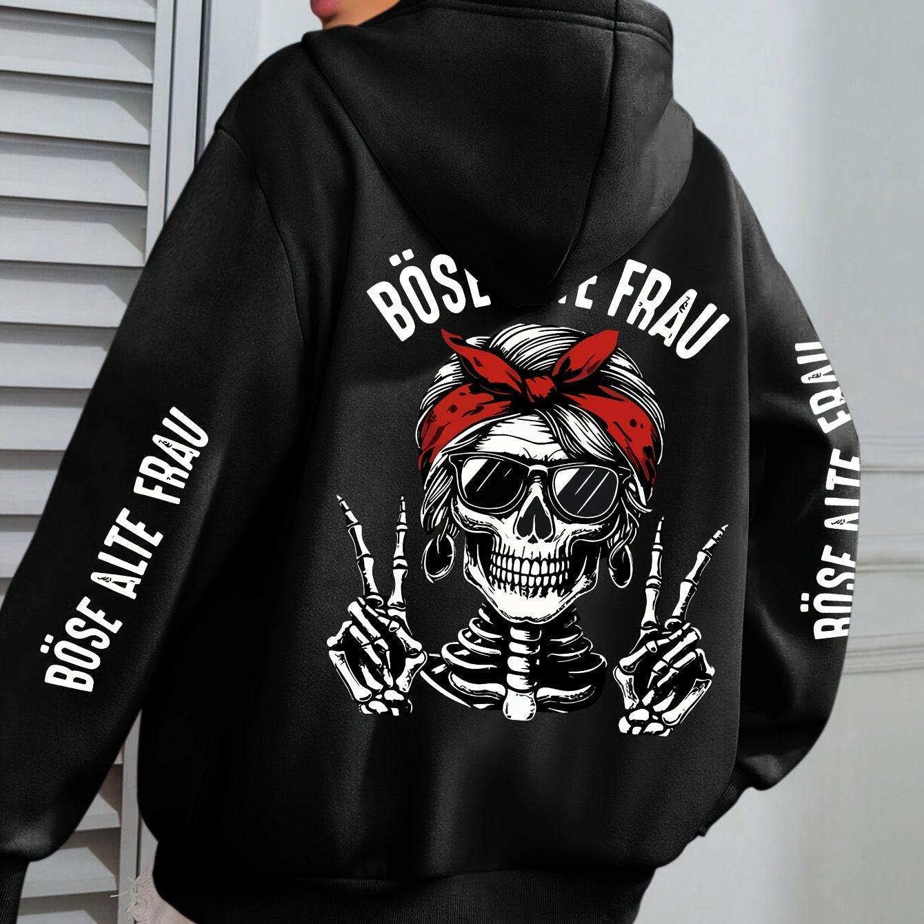 Große Größen  - Hoodie mit Totenkopf-Muster - Böse Alte Frau Druck