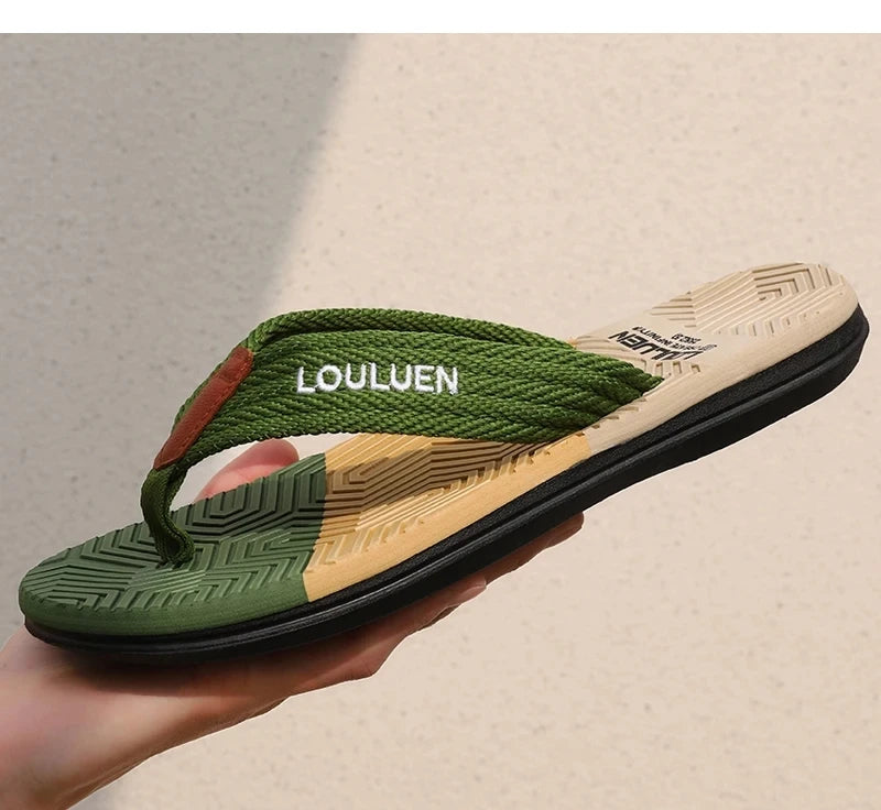 Hochwertige heißverkaufte Herren Flip-Flops Sommerstrand Flip-Flops Herrenmode Atmungsaktive lässige Strand-Herrenschuhe Sommer Outdoor