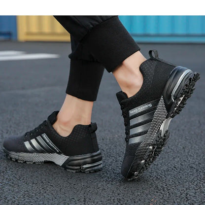 Neue Herren- und Damen-Sportschuhe mit fliegendem Mesh-Obermaterial für Frühling und Sommer, atmungsaktiv, bis EU Grösse 45.5