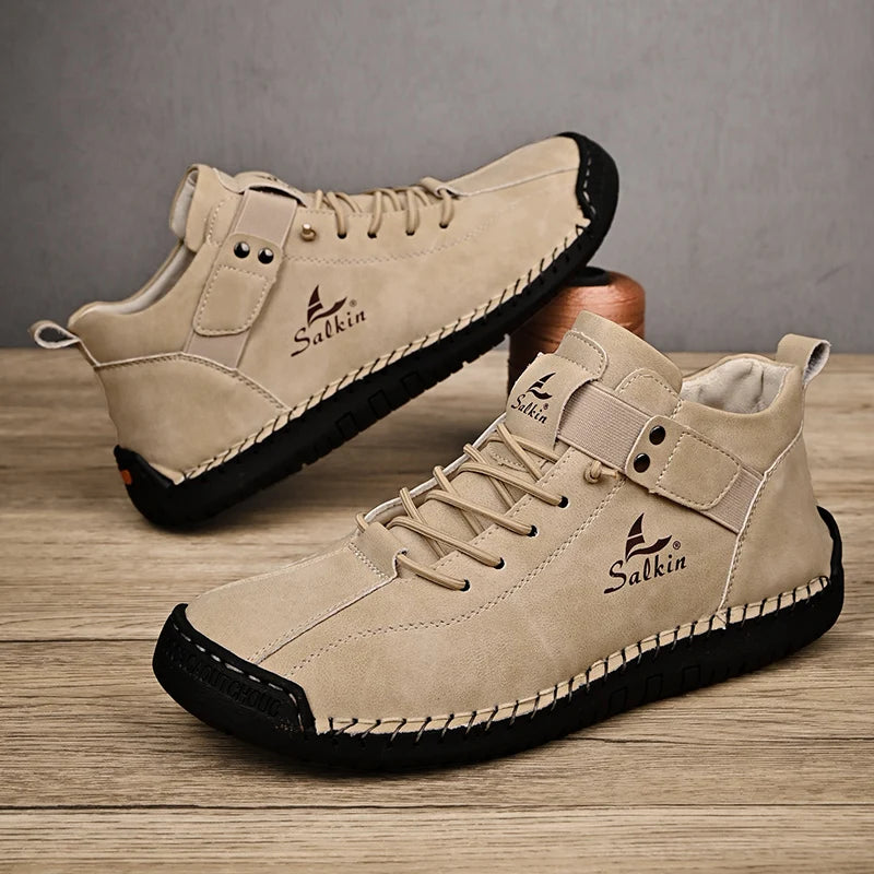 Neue 2025 handgefertigte Leder-Casual-Herrenschuhe Design Sneakers Männer atmungsaktive Lederschuhe Herren Stiefeletten für draußen