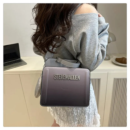 Modische kleine quadratische Handtasche für Damen, Schultertasche mit Buchstabenprint, Farbverlauf Crossbody-Tasche, Retro-Europäischer Stil, PU...