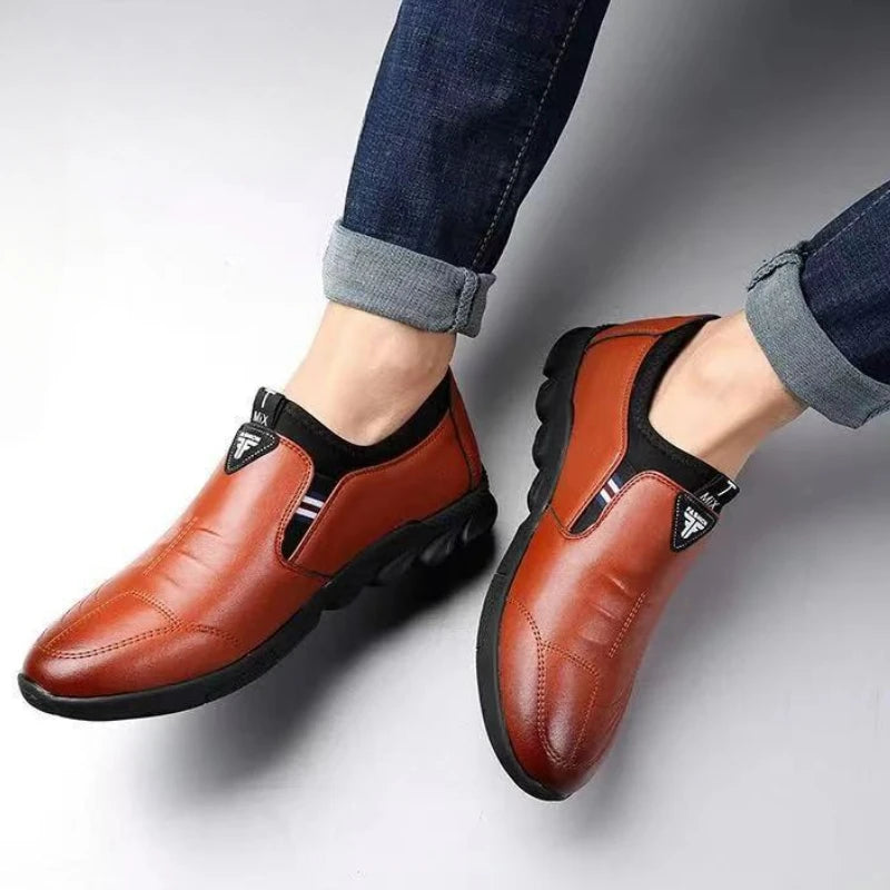 Herren Kunst-Lederschuhe Business-Casual-Schuhe Weiche Sohlen Rutschfeste Loafer Mokassins Herren Slip-On Atmungsaktive Sneaker