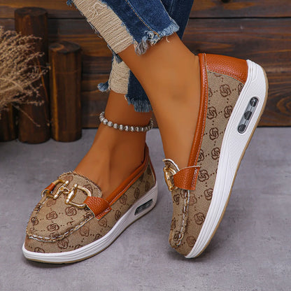Neue Herbstkollektion Damen Trend Retro Designer Flache Schuhe Damen Modische Runde Zehen Metall Dekoration