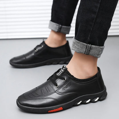 Herren Kunst-Lederschuhe Business-Casual-Schuhe Weiche Sohlen Rutschfeste Loafer Mokassins Herren Slip-On Atmungsaktive Sneaker