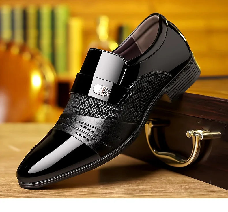 Edle Kunstleder Oxford Schuhe Herren Luxus Lack Hochzeitsschuhe Spitz zulaufende Business Schuhe für Herren Klassische Lederschuhe Große Größen 38-48