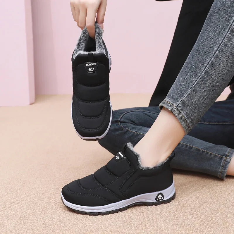 Winter Dickes Fleece Gefüttertes Leder Oberflächen Anti-Rutsch Warme Baumwollschuhe für Frauen Bequeme Flache Schuhe