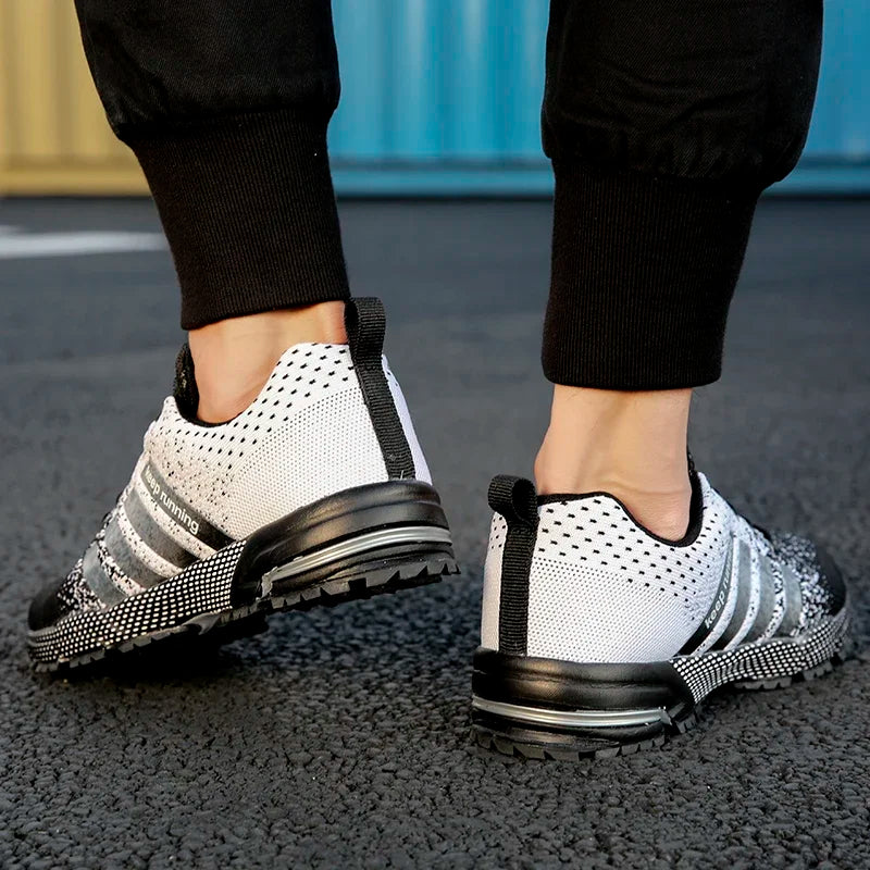 Neue Herren- und Damen-Sportschuhe mit fliegendem Mesh-Obermaterial für Frühling und Sommer, atmungsaktiv, bis EU Grösse 45.5