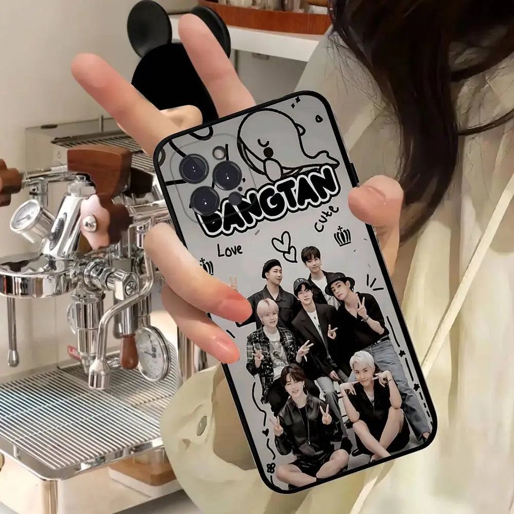 K-Pop Cartoon Jungen B-BT21S Handyhülle für diverse IPhone Modelle Schwarze Hülle
