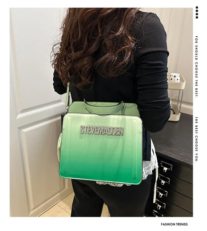 Modische kleine quadratische Handtasche für Damen, Schultertasche mit Buchstabenprint, Farbverlauf Crossbody-Tasche, Retro-Europäischer Stil, PU...