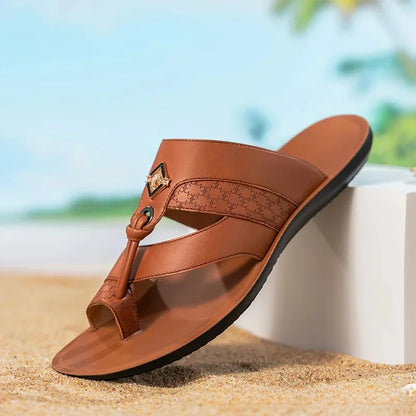 Modische Herrenslipper in großen Größen, Tanga-Stil, Sommer 2026, Splice-Design, glattes Haar, grenzüberschreitende Slipper, modische Clogs