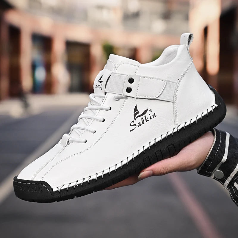 Neue 2025 handgefertigte Leder-Casual-Herrenschuhe Design Sneakers Männer atmungsaktive Lederschuhe Herren Stiefeletten für draußen