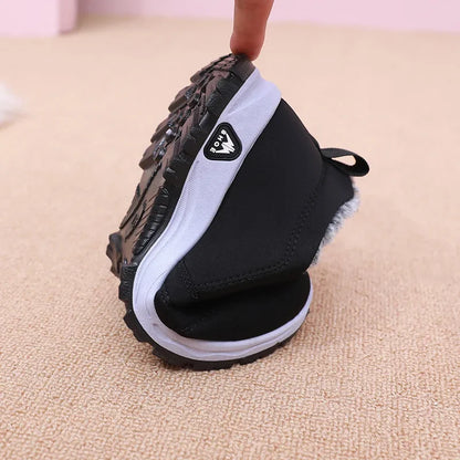 Winter Dickes Fleece Gefüttertes Leder Oberflächen Anti-Rutsch Warme Baumwollschuhe für Frauen Bequeme Flache Schuhe