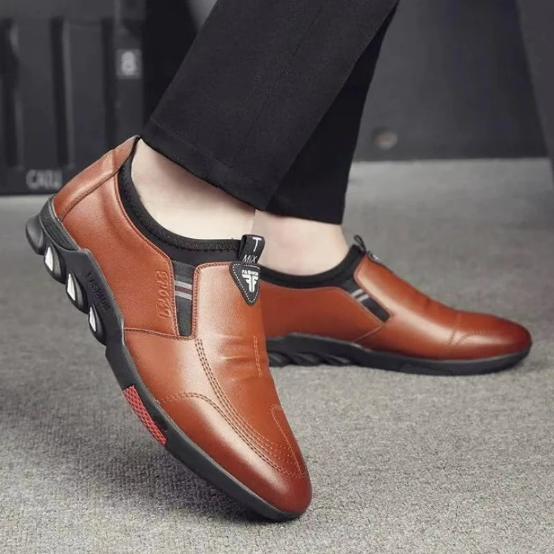 Herren Kunst-Lederschuhe Business-Casual-Schuhe Weiche Sohlen Rutschfeste Loafer Mokassins Herren Slip-On Atmungsaktive Sneaker