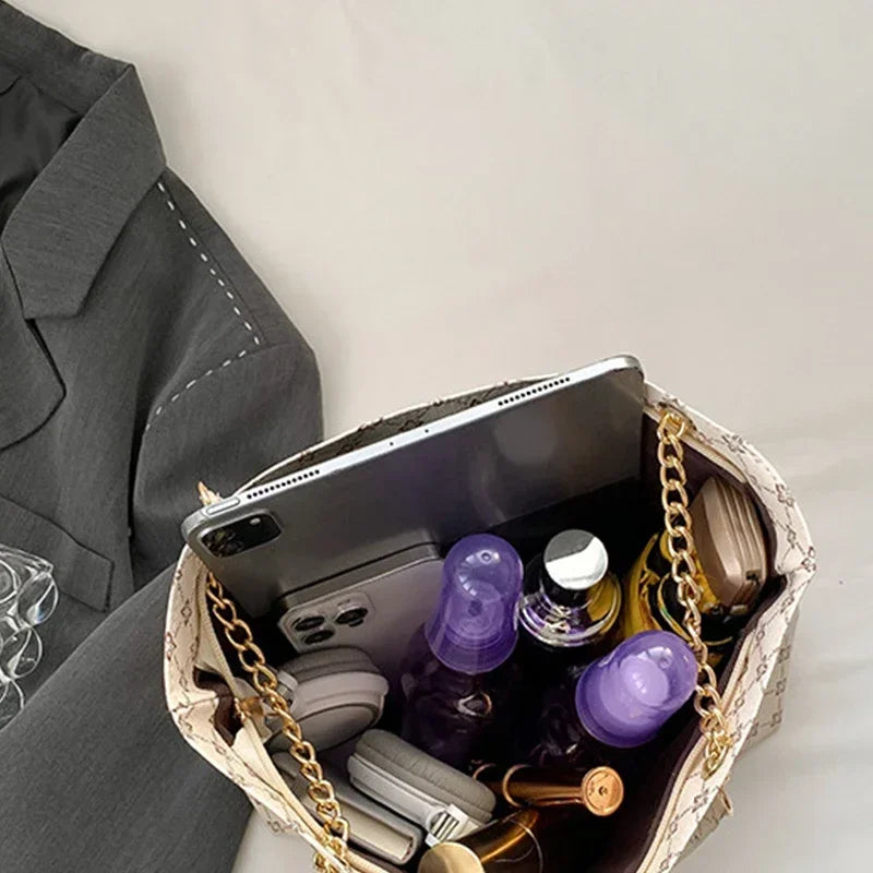 Summer High-Quality PU Leather Fashion Large Capacity Shoulder-Armpit Women's Bag Work Student Travel Ladies Retro Handbag Tote