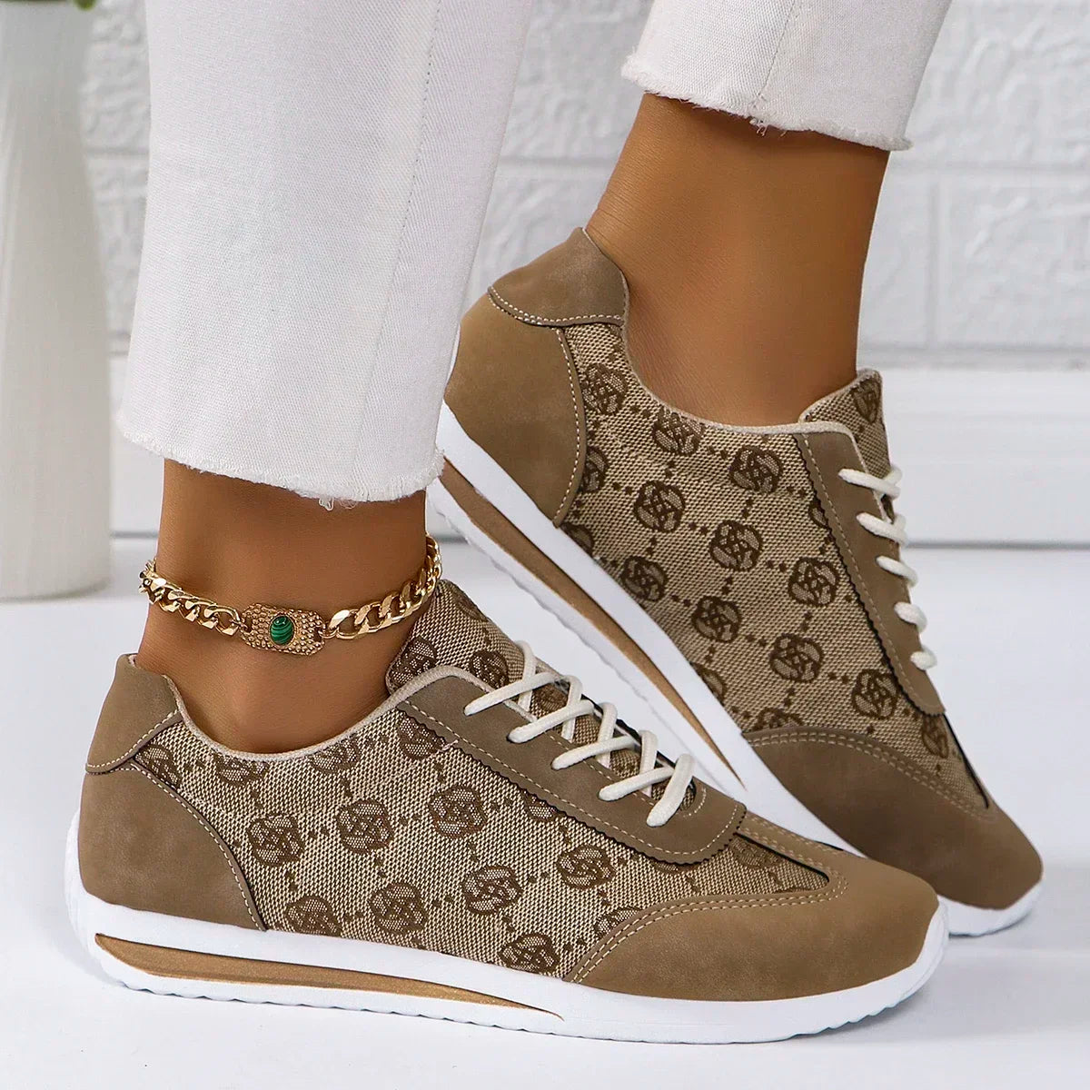 Frühling und Sommer Damen Designer Cross-Riemen Sneakers Flach