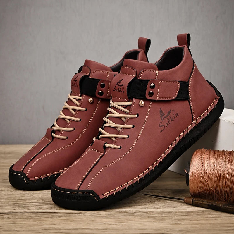 Neue 2025 handgefertigte Leder-Casual-Herrenschuhe Design Sneakers Männer atmungsaktive Lederschuhe Herren Stiefeletten für draußen