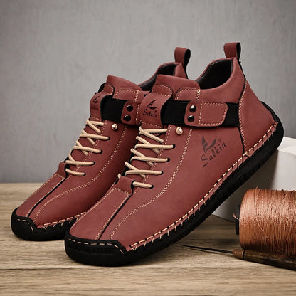 Neue 2025 handgefertigte Leder-Casual-Herrenschuhe Design Sneakers Männer atmungsaktive Lederschuhe Herren Stiefeletten für draußen