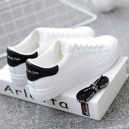 Damen Sneaker 2026 Mode Atmungsaktive Vulkanisierte Schuhe PU-Leder Plateau-Schuhe Weiße Schnürschuhe Lässige Schuhe Zapatos Mujer
