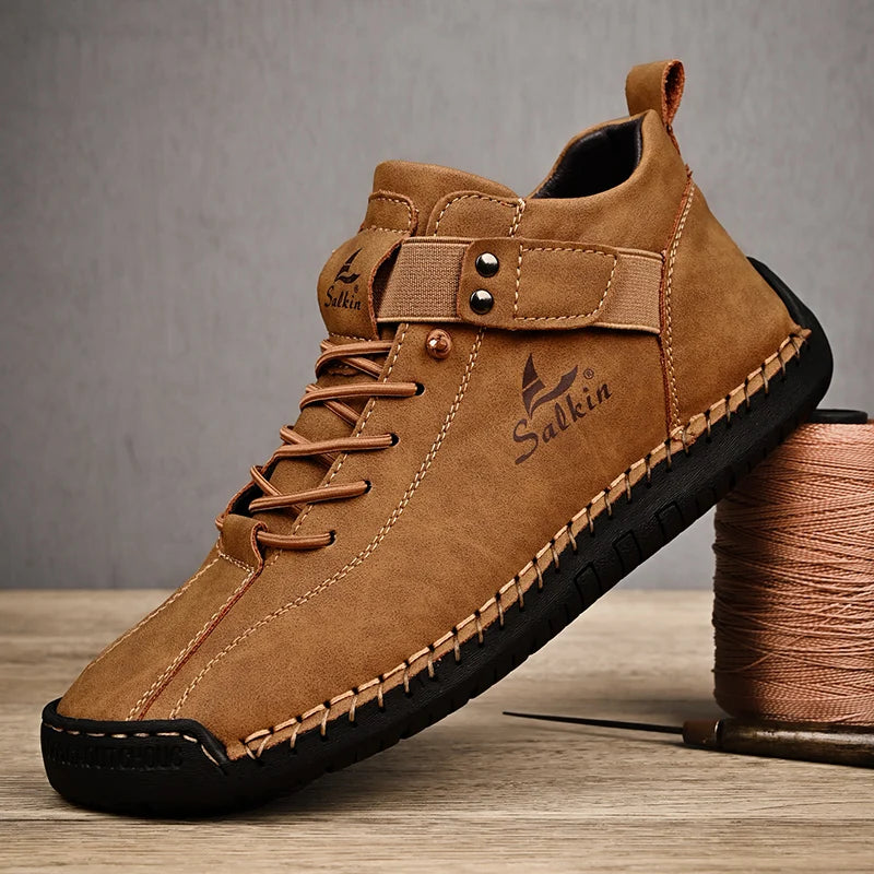 Neue 2025 handgefertigte Leder-Casual-Herrenschuhe Design Sneakers Männer atmungsaktive Lederschuhe Herren Stiefeletten für draußen