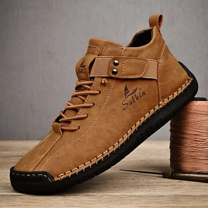 Neue 2025 handgefertigte Leder-Casual-Herrenschuhe Design Sneakers Männer atmungsaktive Lederschuhe Herren Stiefeletten für draußen