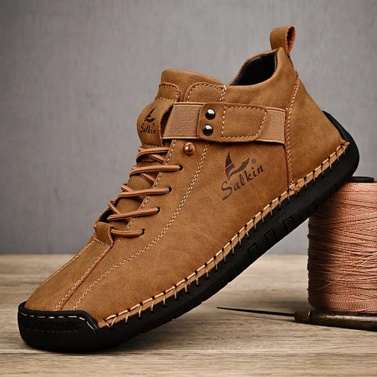 Neue 2025 handgefertigte Leder-Casual-Herrenschuhe Design Sneakers Männer atmungsaktive Lederschuhe Herren Stiefeletten für draußen