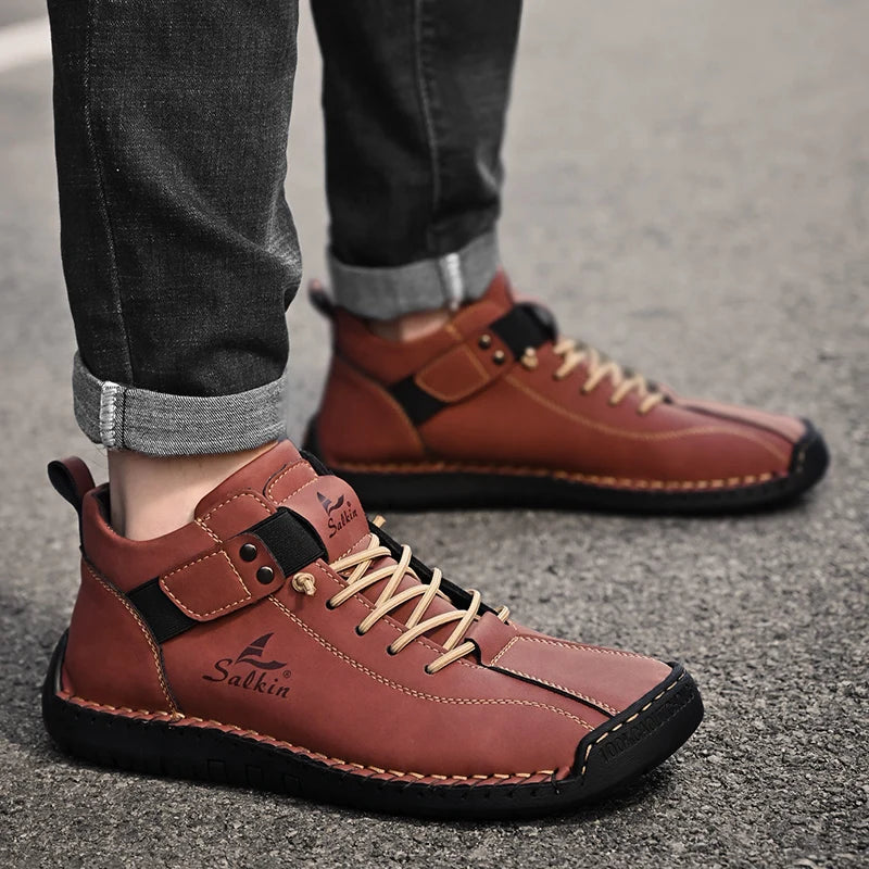 Neue 2025 handgefertigte Leder-Casual-Herrenschuhe Design Sneakers Männer atmungsaktive Lederschuhe Herren Stiefeletten für draußen