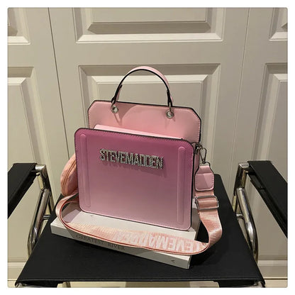 Modische kleine quadratische Handtasche für Damen, Schultertasche mit Buchstabenprint, Farbverlauf Crossbody-Tasche, Retro-Europäischer Stil, PU...