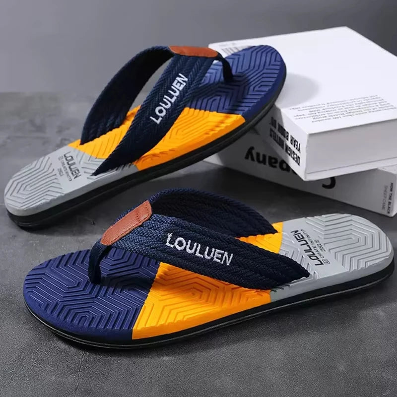 Hochwertige heißverkaufte Herren Flip-Flops Sommerstrand Flip-Flops Herrenmode Atmungsaktive lässige Strand-Herrenschuhe Sommer Outdoor