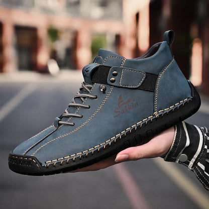 Neue 2025 handgefertigte Leder-Casual-Herrenschuhe Design Sneakers Männer atmungsaktive Lederschuhe Herren Stiefeletten für draußen