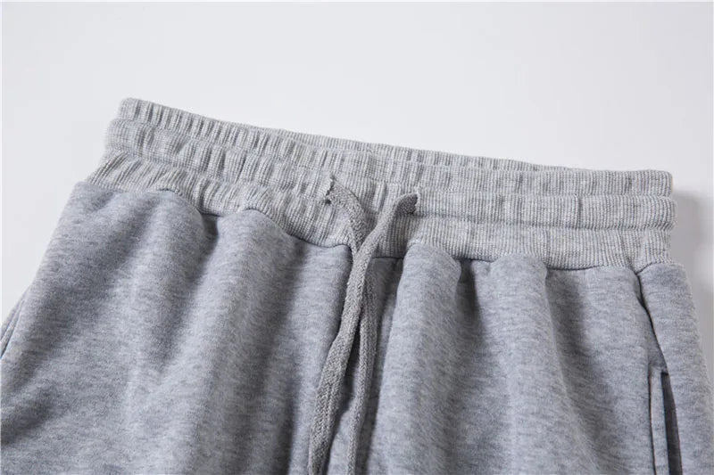 2026 Neue Frühling - und Herbst-Damen- und Herrenpullover-Set KING QUEEN Lockeres Entspanntes Kapuzenpullover-Set für Paare mit Aufdruck
