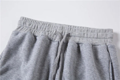 2026 Neue Frühling - und Herbst-Damen- und Herrenpullover-Set KING QUEEN Lockeres Entspanntes Kapuzenpullover-Set für Paare mit Aufdruck