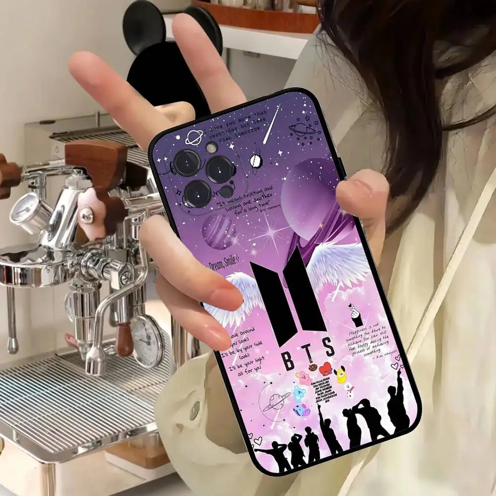 K-Pop Cartoon Jungen B-BT21S Handyhülle für diverse IPhone Modelle Schwarze Hülle
