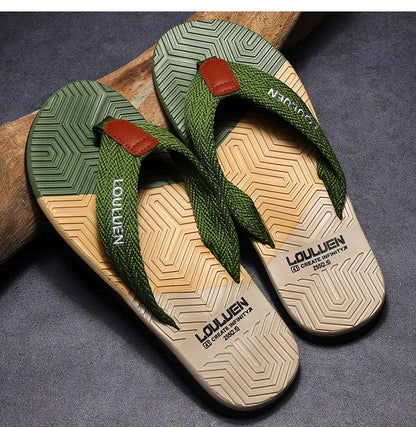 Hochwertige heißverkaufte Herren Flip-Flops Sommerstrand Flip-Flops Herrenmode Atmungsaktive lässige Strand-Herrenschuhe Sommer Outdoor