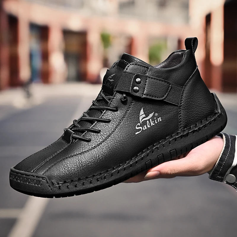 Neue 2025 handgefertigte Leder-Casual-Herrenschuhe Design Sneakers Männer atmungsaktive Lederschuhe Herren Stiefeletten für draußen