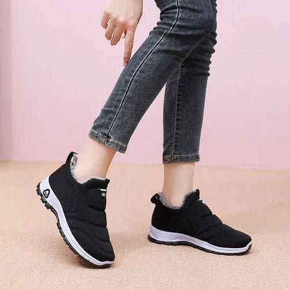 Winter Dickes Fleece Gefüttertes Leder Oberflächen Anti-Rutsch Warme Baumwollschuhe für Frauen Bequeme Flache Schuhe