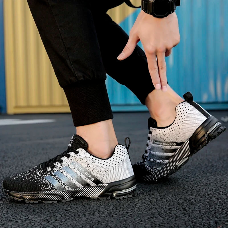 Neue Herren- und Damen-Sportschuhe mit fliegendem Mesh-Obermaterial für Frühling und Sommer, atmungsaktiv, bis EU Grösse 45.5