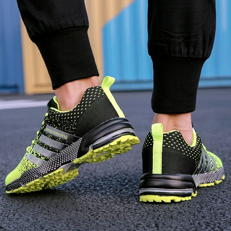 Neue Herren- und Damen-Sportschuhe mit fliegendem Mesh-Obermaterial für Frühling und Sommer, atmungsaktiv, bis EU Grösse 45.5