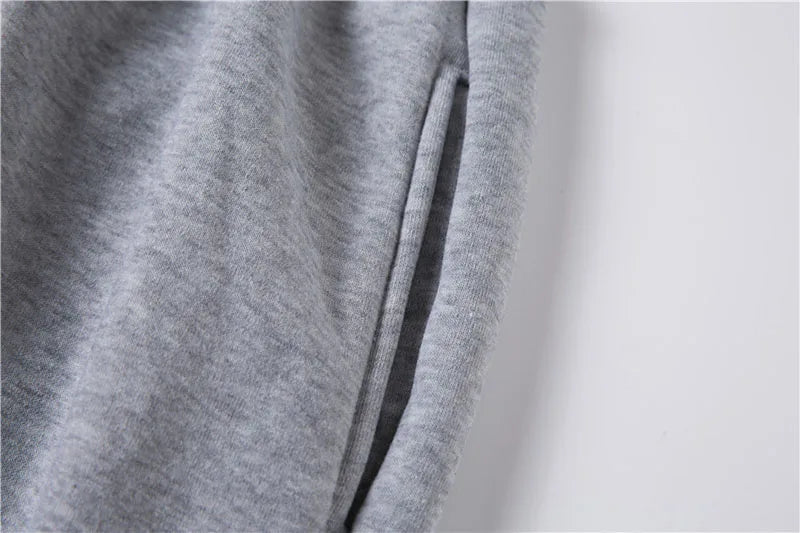 2026 Neue Frühling - und Herbst-Damen- und Herrenpullover-Set KING QUEEN Lockeres Entspanntes Kapuzenpullover-Set für Paare mit Aufdruck