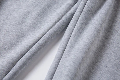 2026 Neue Frühling - und Herbst-Damen- und Herrenpullover-Set KING QUEEN Lockeres Entspanntes Kapuzenpullover-Set für Paare mit Aufdruck
