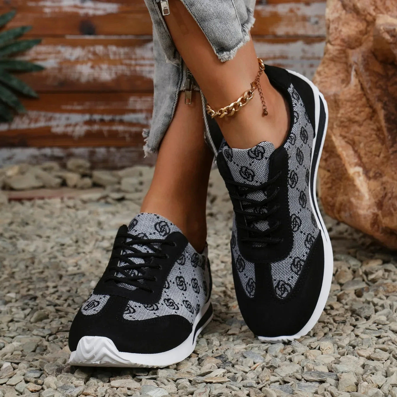 Frühling und Sommer Damen Designer Cross-Riemen Sneakers Flach