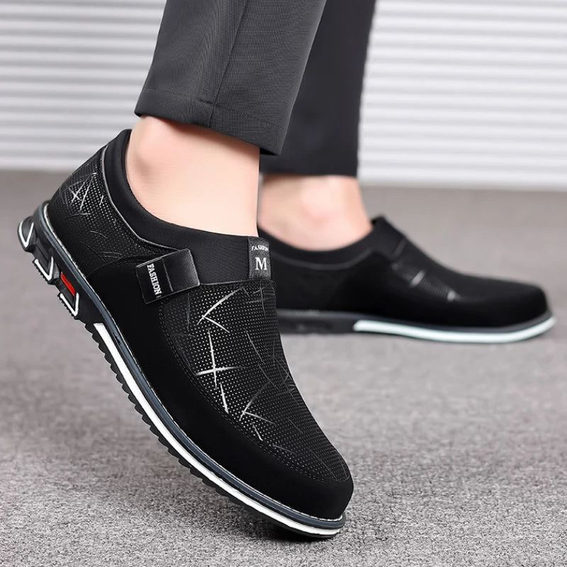 Business-Lederschuhe für Herren 2025 Neue Komfort-Trend Flache Arbeitsschuhe Freizeit-Mokassins Sneaker zum Hineinschlüpfen Große Herren-Loafer