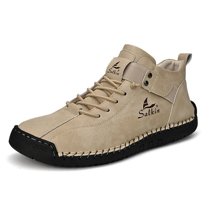 Neue 2025 handgefertigte Leder-Casual-Herrenschuhe Design Sneakers Männer atmungsaktive Lederschuhe Herren Stiefeletten für draußen