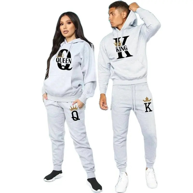 2026 Neue Frühling - und Herbst-Damen- und Herrenpullover-Set KING QUEEN Lockeres Entspanntes Kapuzenpullover-Set für Paare mit Aufdruck