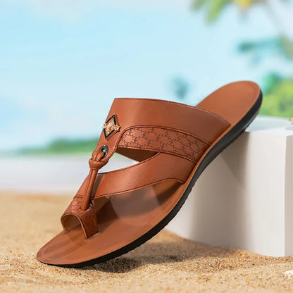 Modische Herrenslipper in großen Größen, Tanga-Stil, Sommer 2026, Splice-Design, glattes Haar, grenzüberschreitende Slipper, modische Clogs