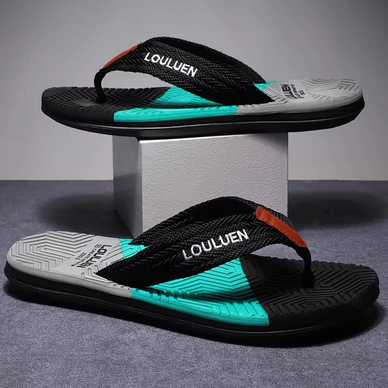 Hochwertige heißverkaufte Herren Flip-Flops Sommerstrand Flip-Flops Herrenmode Atmungsaktive lässige Strand-Herrenschuhe Sommer Outdoor